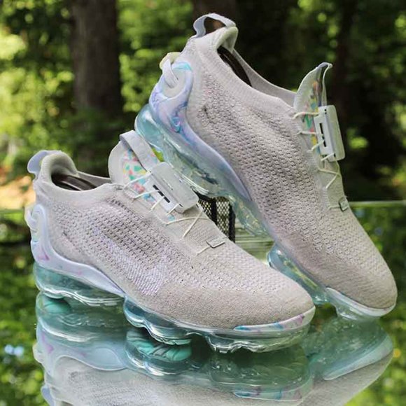 Nike Air VaporMax Flyknit 2020 Men’s Size 9.5 - Picture 1 of 16